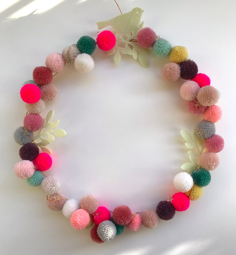Couronne pompons
