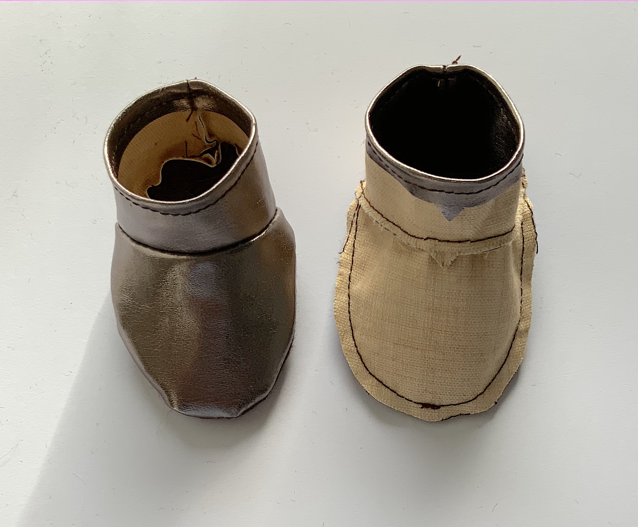 Bottes terminées, envers et endroit