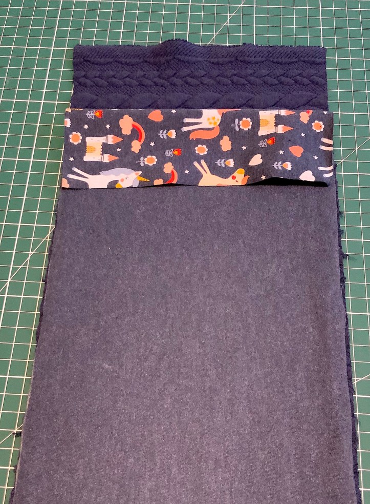 Les deux morceaux endroit contre endroit