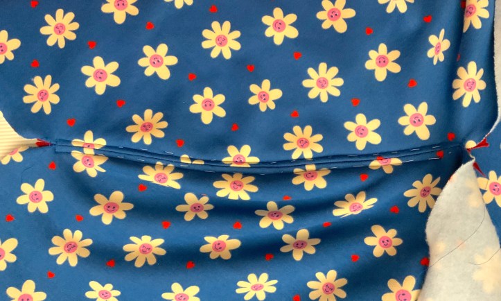 Couture fermeture vue sur l'endroit