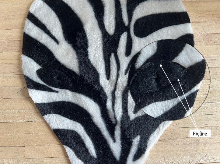 Couture yeux en feutrine